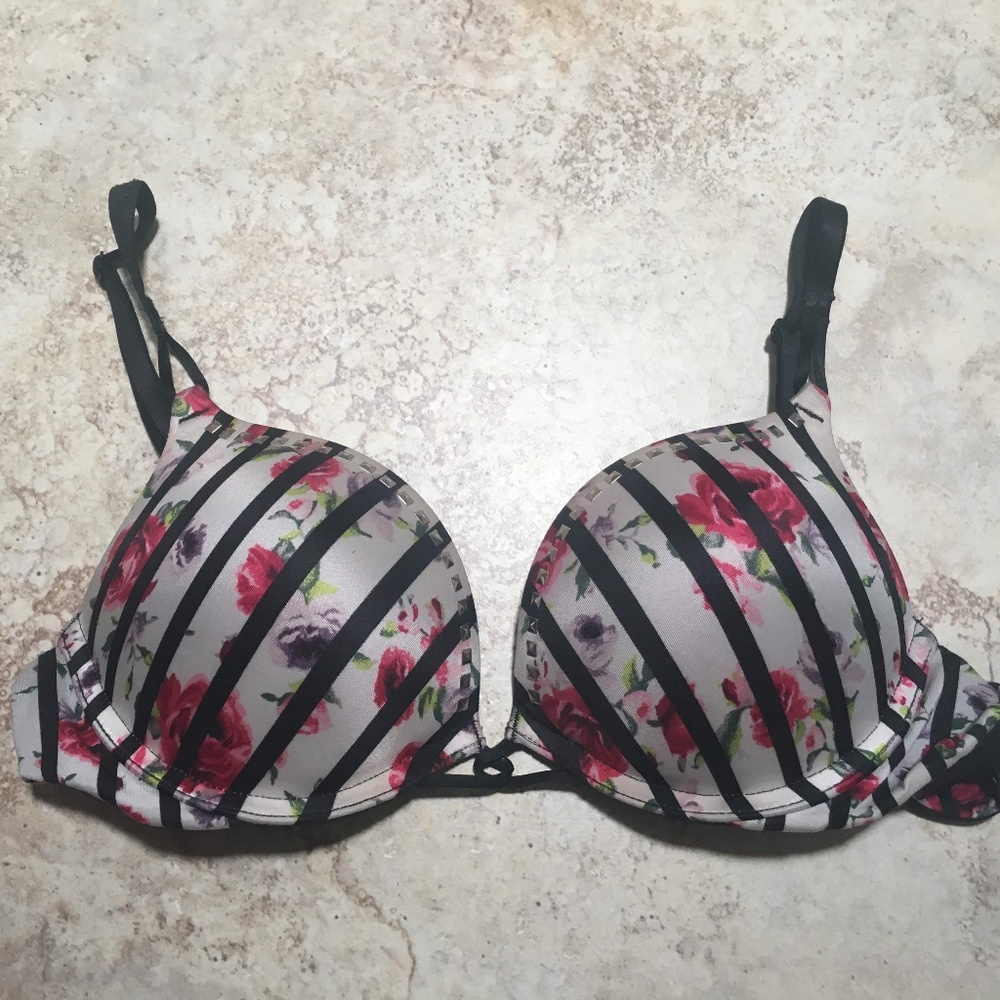 Victoria's Secret Bombshell